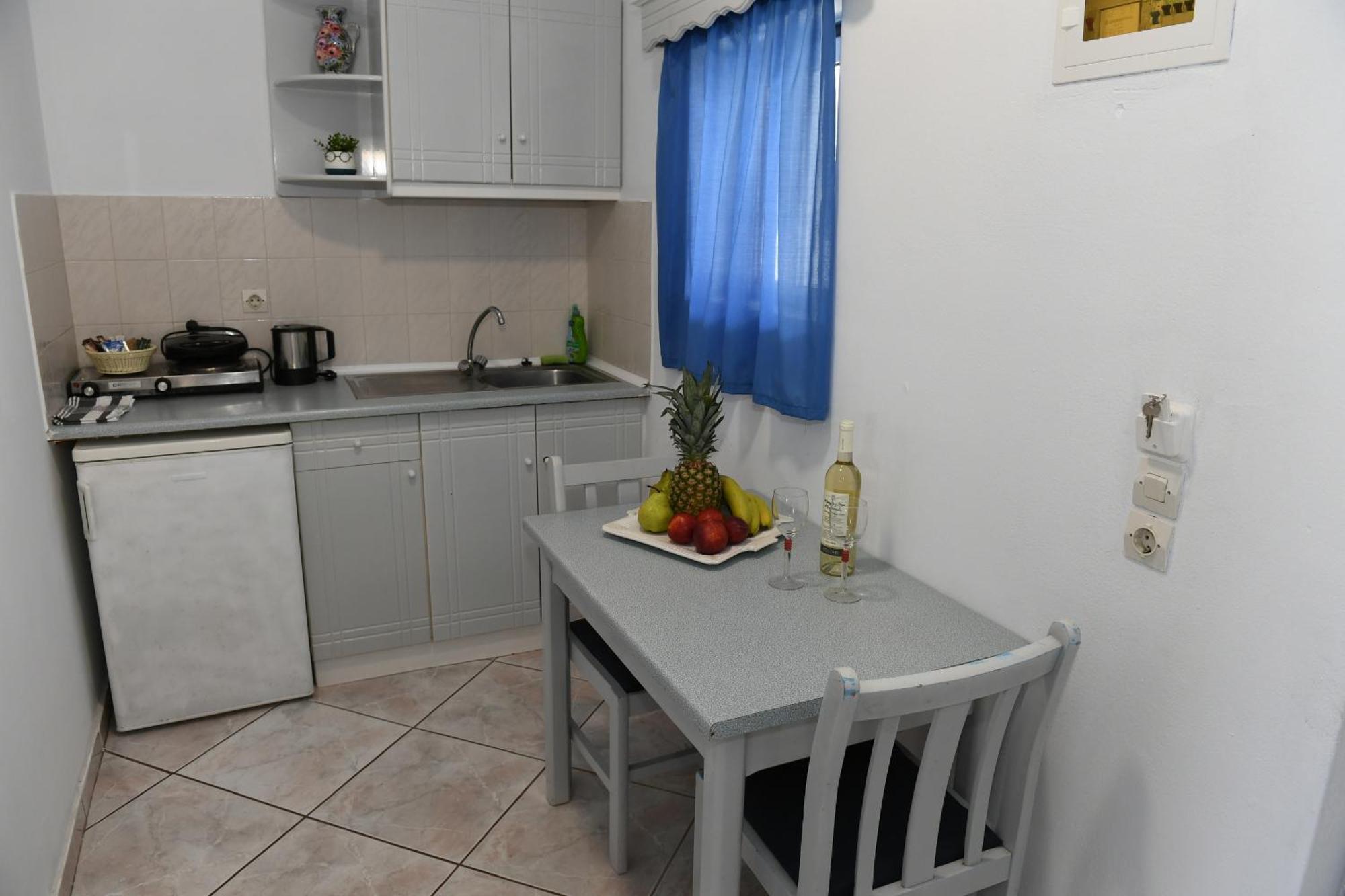 Mimis Apartments Kefalos  Екстер'єр фото